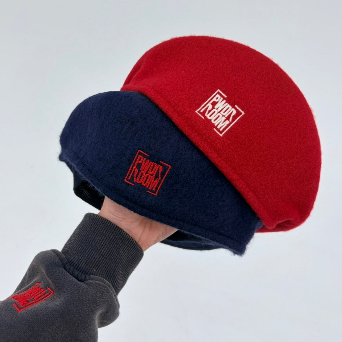 THE STAMP BERET IN NAVY