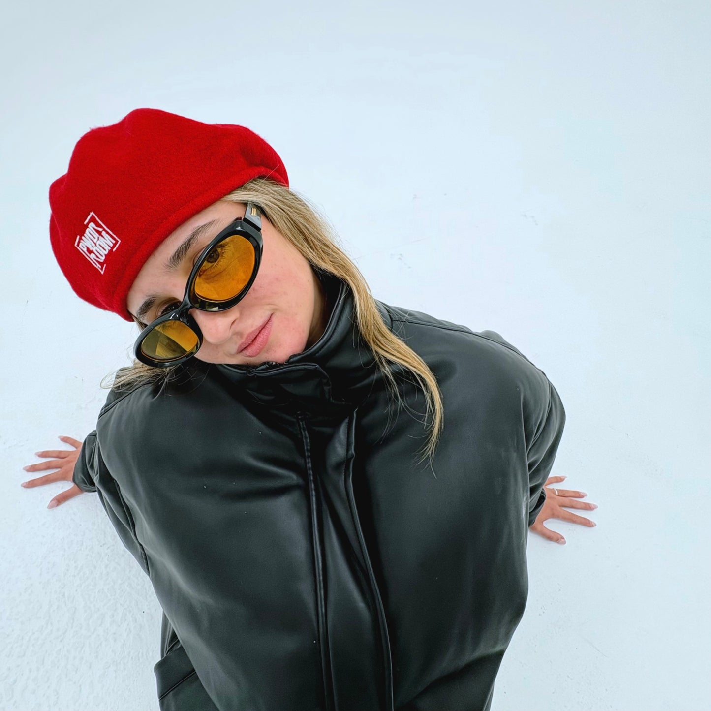 THE STAMP BERET IN RED